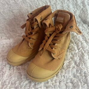 Palladium Boots In Color Peru Archive Size 9.5
